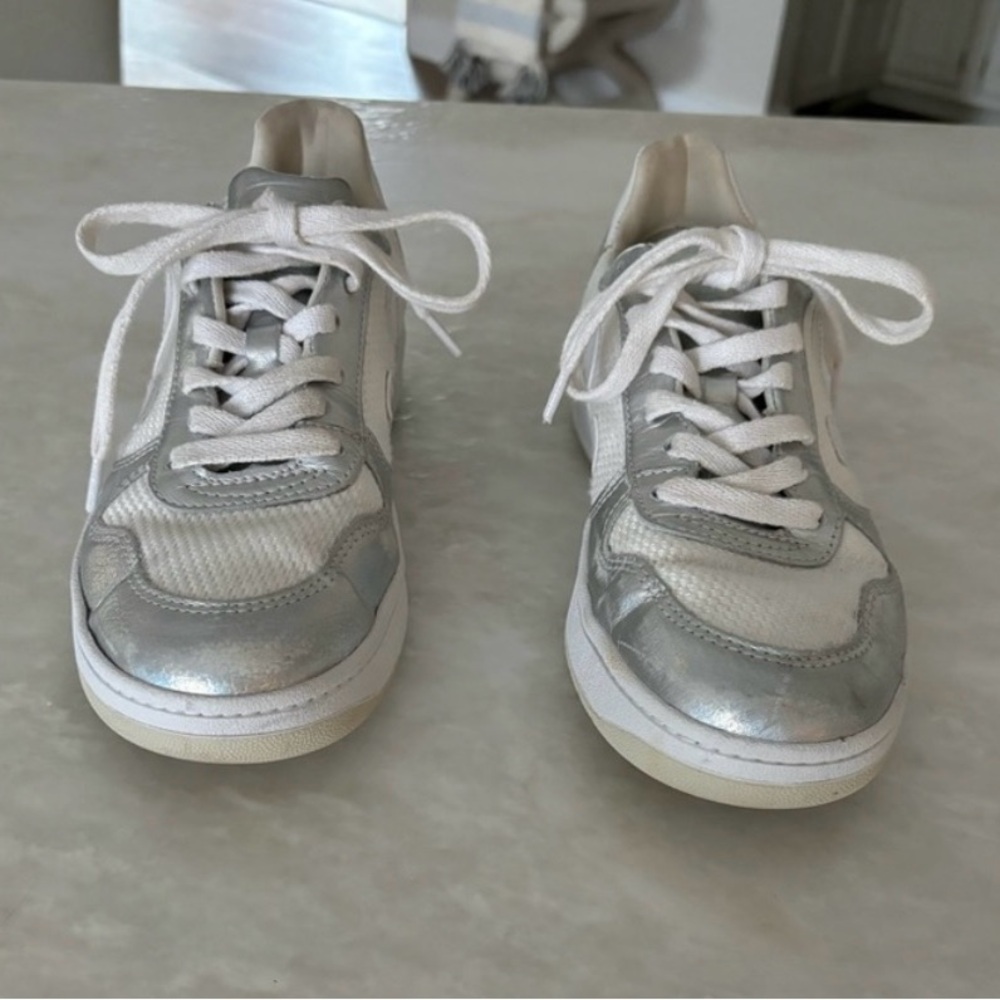 Veja Women's Sneakers in White and Silver - Picture 7 of 13